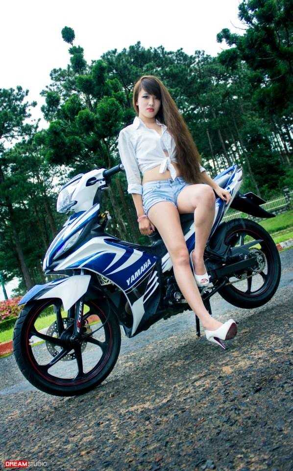 Siêu phẩm theme s40 hotgirl xinh lung linh bên cạnh dàn exciter tuyệt vời